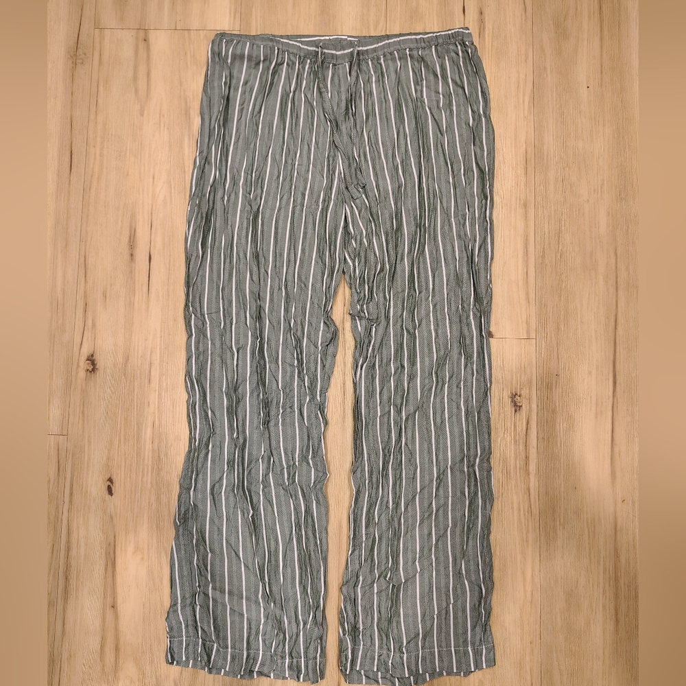 Cozy Earth Soft Woven PJ Set - Picture 3 of 7
